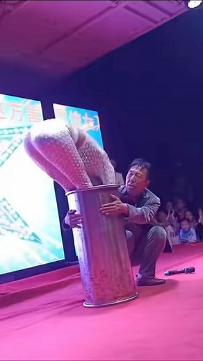 26K views · 93 reactions | Help me step magician, I'm stuck | Nabil Soliman | Facebook