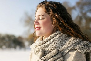 What Is the 'Cold Girl' Makeup Trend—and How to Get the Look