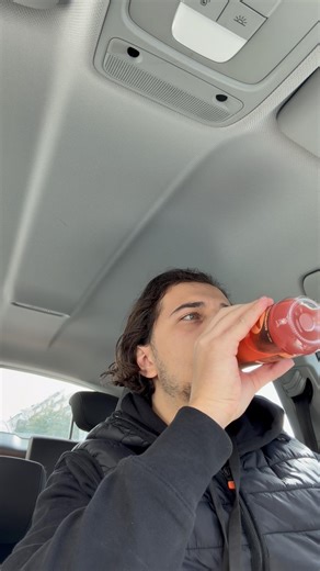 Squeezie's drink crash test 😨