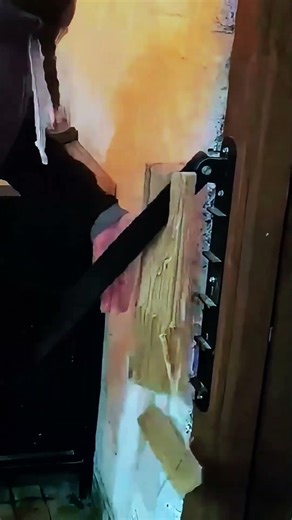 Cutting wood spring tool #wood #tool #cutting #carpentry