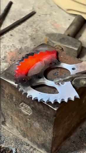 Blacksmith Iron Art | Forging Handmade Metal Masterpiece #forgedbyhand #blacksmithskill #forgedinfir