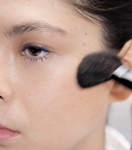 36K views · 43 reactions | Finishing Touch! Makeup Professional TIPs - Glowing Skin Technique <yUKI Makeup> / <yUKIメイク> ツヤのある美肌に導くハイライトの入れ方 | C Channel J PLUS | Facebook