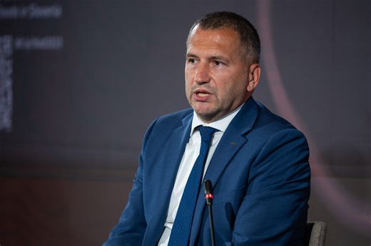 Ima Damir Črnčec nalogo, da ukrade vsaj tri poslance in jih pripelje h Golobu? | Nova24TV