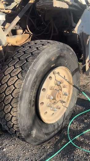 how to filling air in this tyre