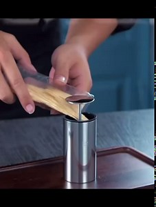 Kemaily Toothpick Holder, Automatic Stainless Steel Toothpick Holder Dispenser Click Open, Modern Toothpick Storage Box for Bamboo Toothpick