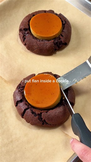 like choco-flan cake but as a cookie and with pumpkin flan 🧡 recipe on my website #fyp #cookie #flan #cake #recipd