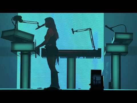 Louane - Alien - live in Toulouse 6.02.2026