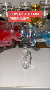 🚨 Perfume Pouring Fail! 🚨 We tried to pour our Tutti Frutti and Strawberry Laces into a bottle at the same time… but it was a clumpy mess! 😅 Why? Because our perfumes are so thick and rich! Tutti Frutti is a dreamy blue bubblegum scent—think melted candy with a hint of musk. So fresh, so sweet. 🍬 And Strawberry Laces? A juicy strawberry candy scent with a floral twist. 🍓✨ Moral of the story: these perfumes are so good, they won’t pour easily… but trust us, they smell even better. Want to tr