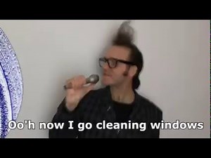 Morrissey Sings George Formby When I'm Cleaning Windows (Stevie Riks)