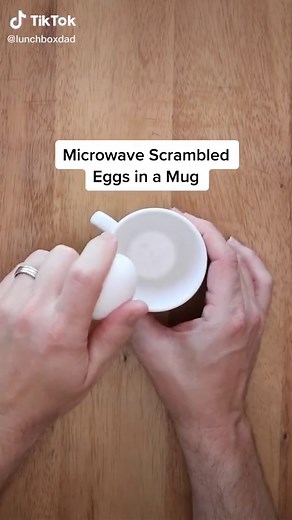 Easy Microwave Mug Scrambled Eggs Recipe