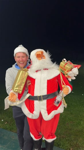 BFB on Instagram: "Nobody safe, not even Santa 🎅 💀 We wish you all a very merry Christmas !! Don’t drink to much 🍻🎄🫡 #ionastephen #golf #fyp #stingers #pgatour #dpworldtour #christmas"