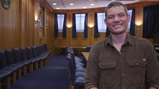 Why can we say 'I look forward to seeing you' ✅ but not 'I look forward to see you' ❌ in English? When do we use the -ing form and the infinitive after 'to'? If you’re not sure, watch this video! Learn common verb patterns with Dan and improve your accuracy in English. 💪 | BBC Learning English