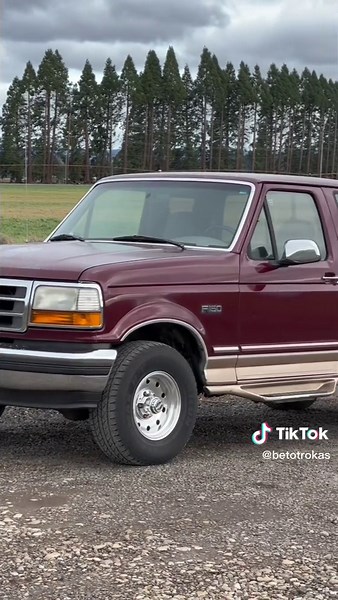 Classic 1996 Ford F150 Eddie Bauer | Foringas Truck Showcase
