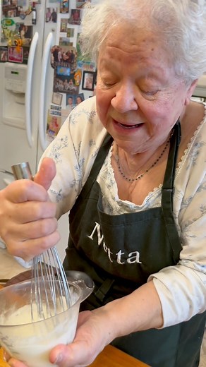 37K views · 1.8K reactions | Making limoncello cake today! It was so good! #limonchello #nonna #nonnanetta #italy #rome #nonnasoffacebook #italiano | Nonna Netta | Facebook