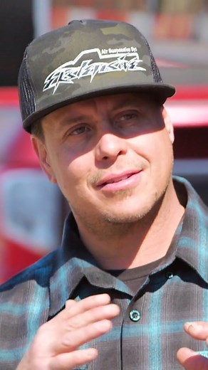 211K views · 7.8K reactions | El dueño una GMC Denali Dually 2020 no puede "creer" el nuevo aspecto de su camioneta y elogia a Bill por la personalización realizada  #TexasMetal | Discovery Turbo | Facebook