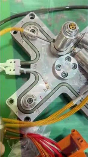 Hot Runner system #injection #hotrunner#injectionmolding#mould #injectionmold#plasticmolding #mould