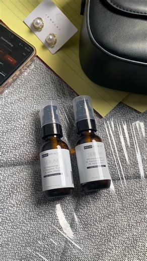 Proteksyon ng Mga Babae at Lalaki gamit ang Dermorepubliq Serum