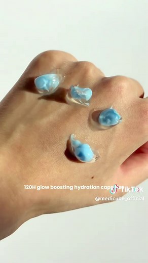Meet our ultimate Hydration Duo🫧💙 Hyaluronic Jelly Cream & Hyaluronic Moisturizing Capsule Cream 120 hours of long-lasting hydration instant cooling effect ❄️ If you’re a blue lover, drop a 💙 in the comments! #medicube #hyaluronic #jellycream #capsulecream