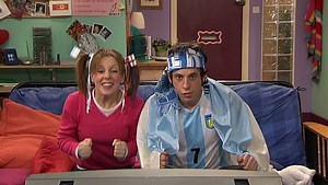 EXTRA ENGLISH 12 : FOOTBALL CRAZY