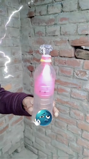 water to atomic bom jaisa uda bhai😱🚀 #experiment #shorts #ytshorts #funny #trending #viralshorts