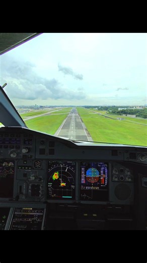 The Airbus Pilot | Rainy weather in Singapore this arrival. Landing on Runway 20R requires heightened awareness due to its displaced threshold, which alters... | Instagram