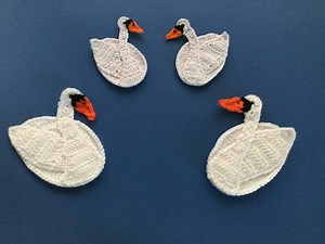 Easy Swan Crochet Pattern