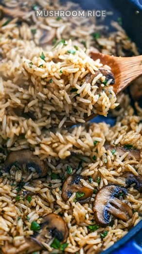 Mushrooms sautéed golden. Stir in garlic, onion, butter. Simmer with rice and broth for 15–18 minutes until fluffy, savory, and rich with deep mushroom flavor. Ingredients ➤ 2 Tbsp butter or olive oil ➤ 1 medium onion, finely chopped ➤ 3 cloves garlic, minced ➤ 8 oz fresh mushrooms, sliced (white button or cremini) FULLL Recipe in First Cօʍʍеոτ 👇👇 | Nessy Recipes