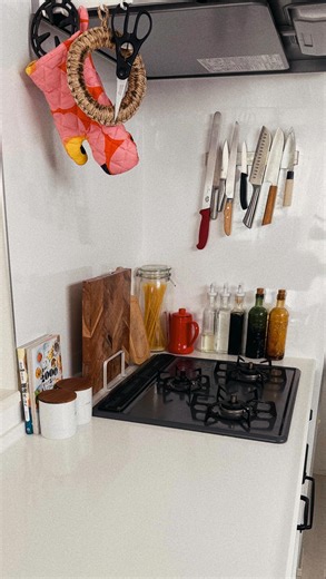 ハナの暮らし on Instagram: "毎週のキッチン掃除ルーティン🧼🧹 #キッチンリセット#お掃除ルーティーン#kitchenreset"