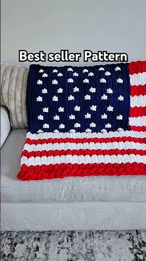 The American flag chunky blanket pattern is my bestseller on Etsy. #handknitting #americanflag