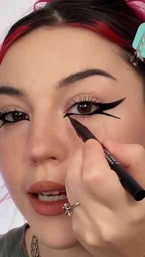 Eyeliner Hack Tried and Tested