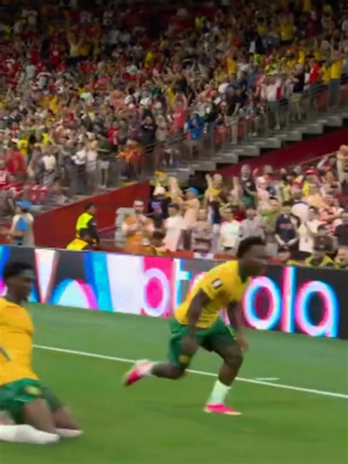 NOVENTA MINUTOS PARA HACER HISTORIA 3 DE JULIO Australia avanzó como segundo del Grupo D tras superar una complicada fase de grupos. Egipto clasificó como segundo del Grupo G y llega impulsado por la primera victoria mundialista de su historia, además de recuperar a Mohamed Salah para esta eliminatoria. Los Socceroos nunca han ganado un partido de eliminación directa en una Copa del Mundo. Este viernes, una de las dos selecciones dará un paso histórico rumbo a los octavos de final. Disfruta este