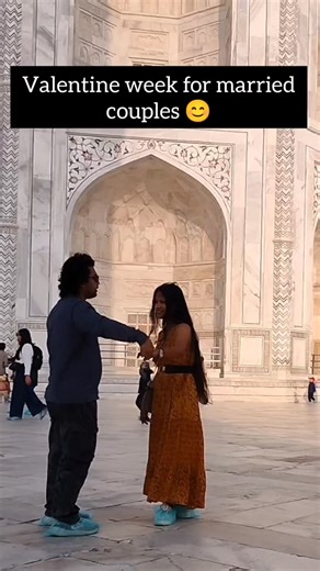 MICKEY PATWARI on Instagram: "Happy Valentine's Day 💘 . . . . . . #Keyvi💞 #myau😻❤️ #reelkarofeelkaro #reelitfeelit #trendingreels"