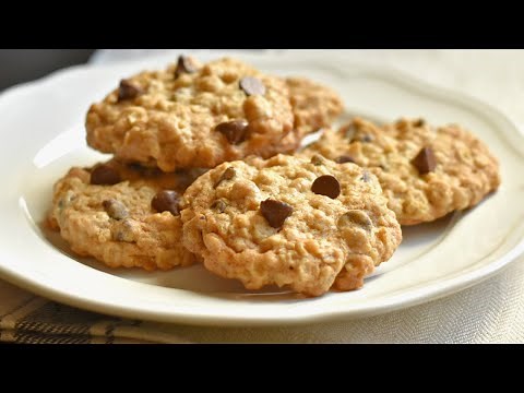 Soft and Chewy Oatmeal Chocolate Chip Cookies/Easy Oatmeal chocolate chip cookie recipe