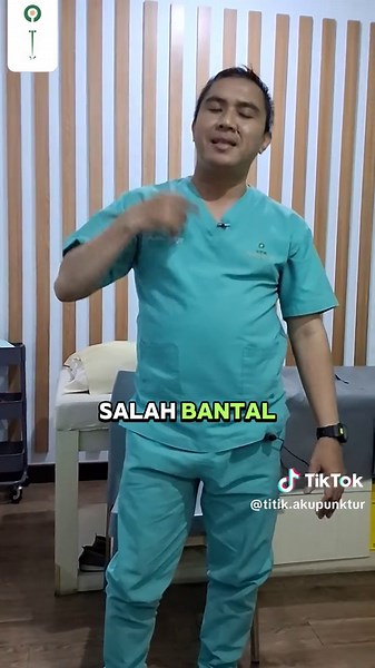 Satu hal yang paling kita sebel saat bangun tidur, SALAH BANTAL! Aduuhh.. leher dan pundak jadi sakit semua nyaaaa.. #salahbantal #tidur #banguntidur #titikakupunktur #terapiakupunktur #akupunktur #dokterakupunktur #kliniktitikakupunktur #fyp #viral #leher #pundak