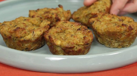 1.4K views · 3.5K reactions | I've been making Stove Top for YEARS, and I never thought to do *this* with it! Looks so easy and delicious! Printing this out right now for Thanksgiving! | LittleThings | Facebook