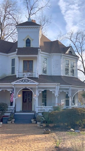 Said to be the most photographed house in Georgia, the Hunter House is also known as "The Gingerbread House", and it doesn’t take long to see why. It’s located in Madison, Georgia.⁣ ⁣ John Hudson Hunter fell in love with a girl that was still in school. He wrote to her faithfully until she completed finishing school. They wed soon after and completed this home together in the 1880s. If you look real close, you can see the H in the gingerbread for Hunter’s initial. All the trimwork was made local