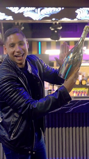 2.1K views · 12 reactions | Ready to party like a VIP?  Gusto Night Club Medellín has teamed up with Medellin VIP to bring you the ultimate nightlife experience! Get ready to dance, drink, and live it up at the best club in town!  With our exclusive VIP services, you'll be living your best life on the dance floor. Don't miss out on the ultimate party experience—join us at Gusto tonight! ✨ #GustoNightClub #MedellinVIP #PartyLikeAVIP | Medellin VIP | Facebook