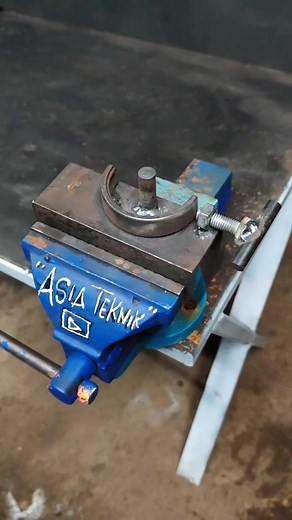 Very cool carpentry tool #diy #tools #creativemakeup #newamazingtools #seatbanding #weldingtipsandtricks #welding | Welding Learn | Facebook