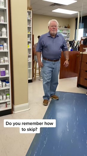 #skip #skippinginstyle #skipchallenge #pawpawsteve