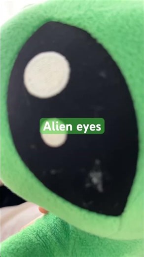Alien eyes 💚