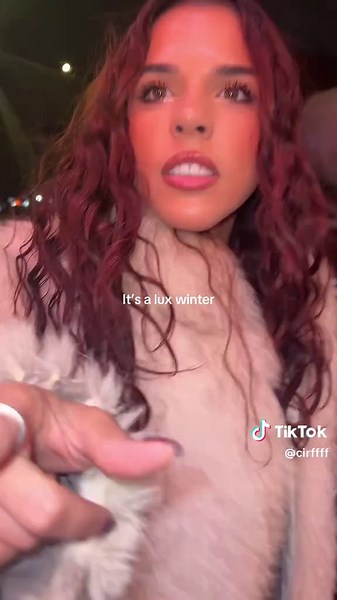 Exploring Winter Fashion: Luxurious Styling Tips