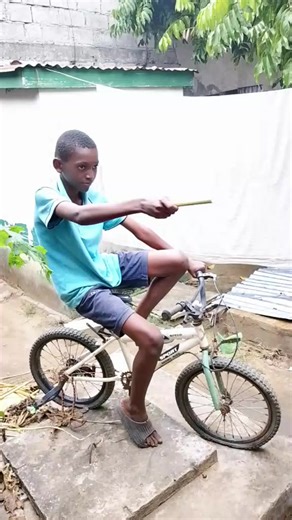 Vidéos de Ukraine Emmanuel (@ukraineemmanuel44) avec original sound - 225•_•SOUNDTRACK !🇨🇮