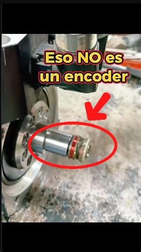 Eduardo Tellez on Instagram: "⚙️ En la industria, algunos sensores no pueden fallar… y este es uno de ellos: el resolver. 💡 Mientras un encoder puede perder la referencia, el resolver mantiene el control absoluto del eje aunque haya vibración, ruido eléctrico o calor extremo. ✅ Funciona con señales analógicas seno y coseno que el controlador convierte en posición digital precisa. 🔹 Sin pulsos perdidos 🔹 Sin reinicios inesperados 🔹 Confiable incluso si el sistema se apaga 📌 Sígueme para desc