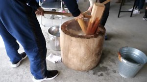 「日本の年中行事「餅つき」」の動画素材（ロイヤリティフリー）1098441933 | Shutterstock