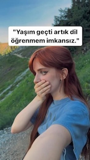 Ory-Vict English on Instagram: "Yıllarınızı dil öğrenmeye verip sonuç alamadığınızda muhakkak "Erken yaşta başlamalıydım" dediğiniz olmuştur. Elbette ne kadar erken o kadar iyi... Fakat durumun aslında yaş ile çok bir alakası bulunmuyor diyebiliriz. Kabul etmek gerekir ki yabancı dil öğrenmeye erken yaşta başlamak ve zihni bu yönde geliştirmek dil becerilerinin gelişimi açısından büyük önem taşımaktadır. Ancak yapılan araştırmaları incelediğimizde, dil öğrenmenin zorlaştığı bir yaş sınırı olmadı