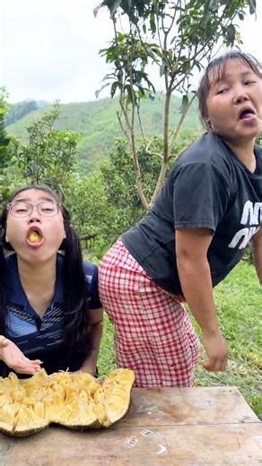 My kind older sister helped me. #funny #shorts #cute