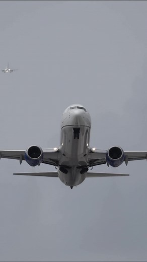 186K views · 4.3K reactions | United Airlines Boeing 737 #fblifestyle | planelord | Facebook