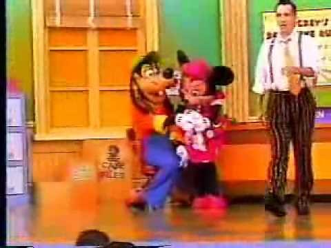 Mickey's Detective School 1