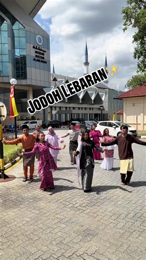 Dah ada jodoh lebaran ke tak tu? Hee tanya je jangan marah haa ✨🤍 Song : @Aisharetno #jodohlebaran #raya
