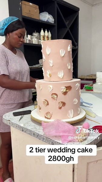 Delicious 2 Tier Wedding Cake Recipe